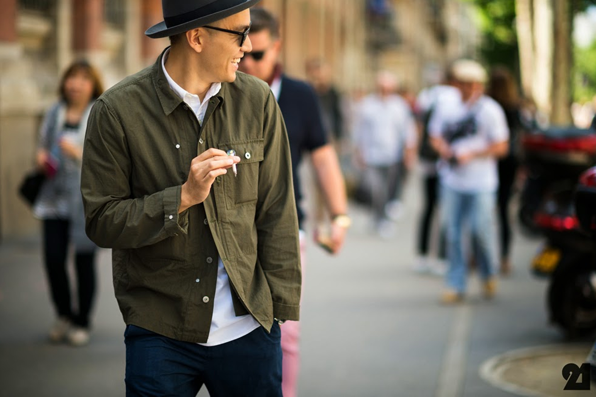 Ace the ways of wearing an Overshirt